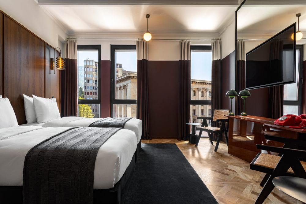 სასტუმრო აფიშა