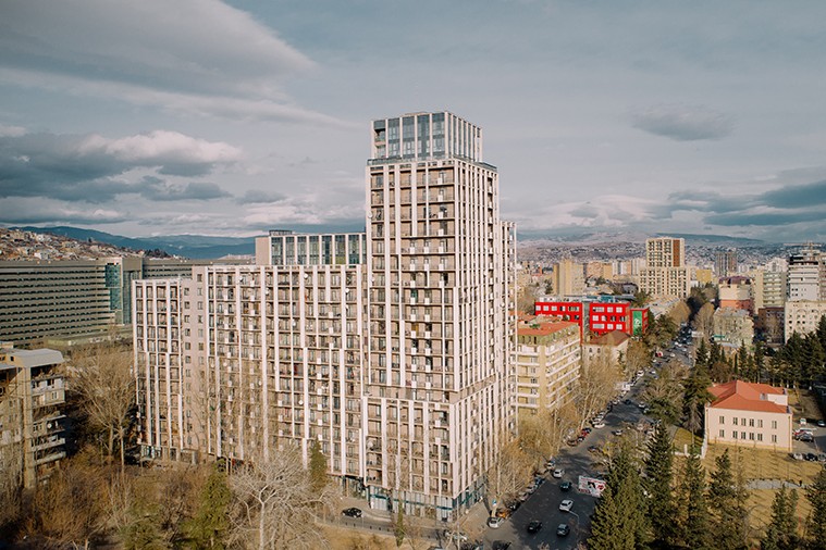 კომპლექსი m² ყაზბეგზე